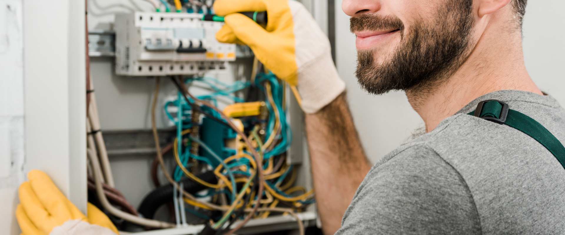 Shortman Electrical banner